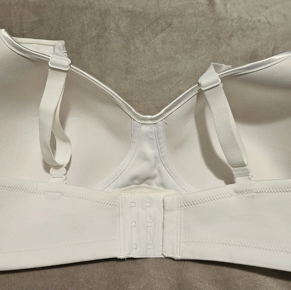 Vanity Fair Soft Padded White Bra 38C